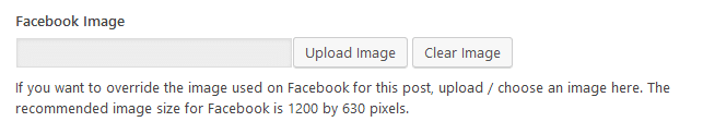 Captura de yoast seo para redes sociales donde nos indica que subamos otra imagen como alternativa para facebook con el tamaño de 1200x630 píxeles.